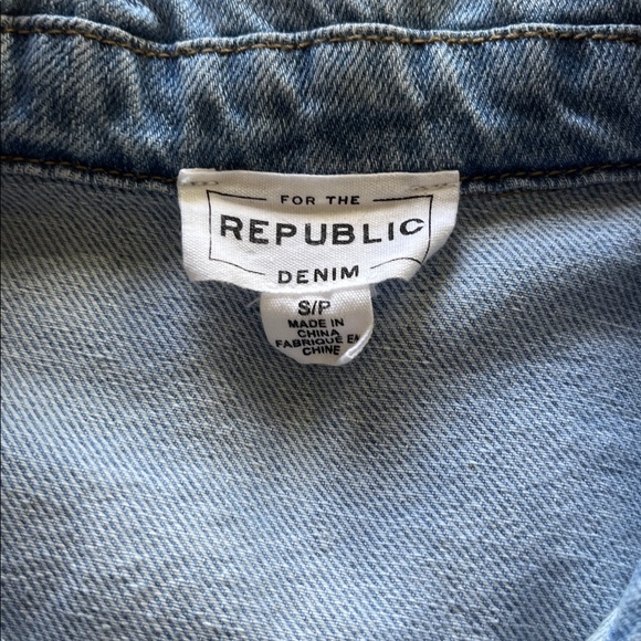 For the republic denim jacket - Picture 4 of 8